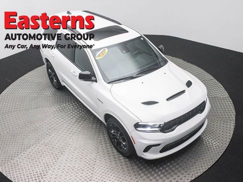 Used 2024 Dodge Durango R/T AWD/4WD image 3