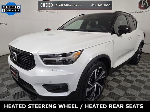 Used 2022 Volvo XC40 T5 R-Design w/ Advanced Package image 5