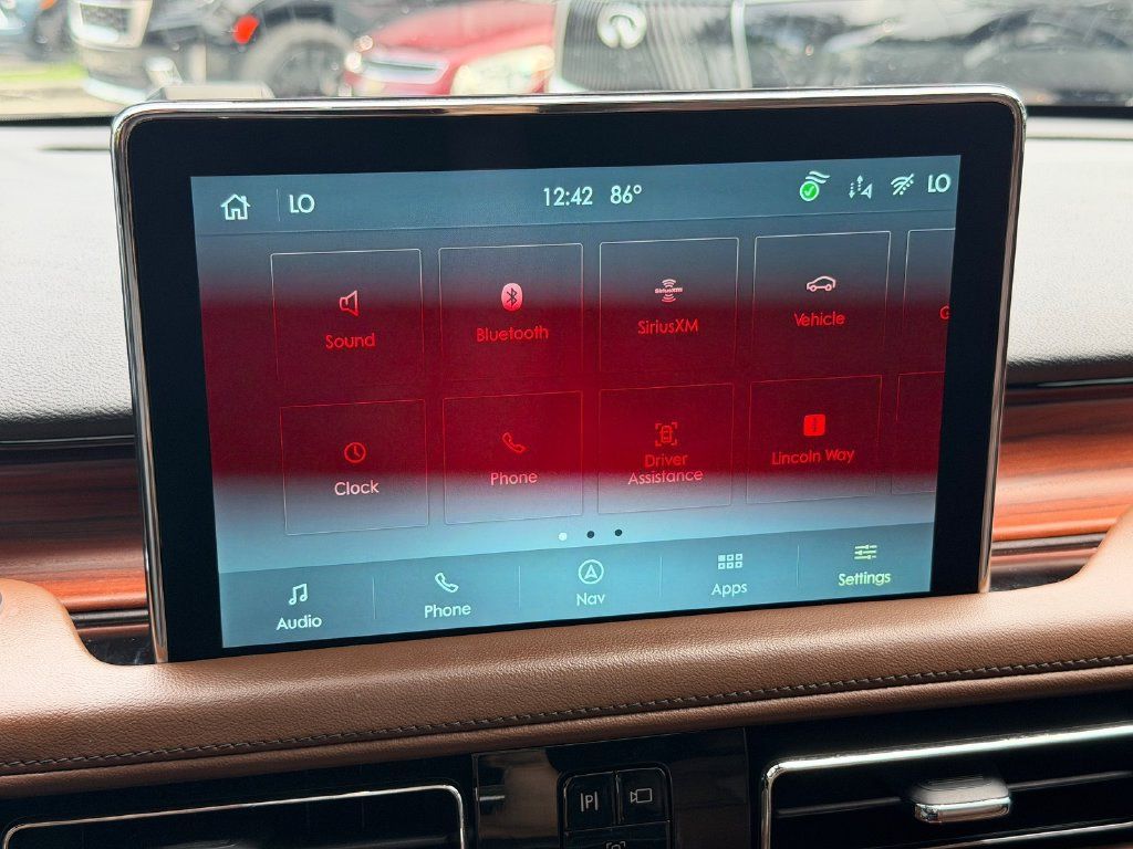 Used 2023 Lincoln Aviator Reserve w/ Equipment Group 201A RWD image 24