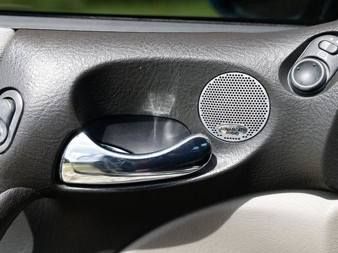 Used 2003 Saturn L-Series L200 w/ Audio Pkg I FWD image 40
