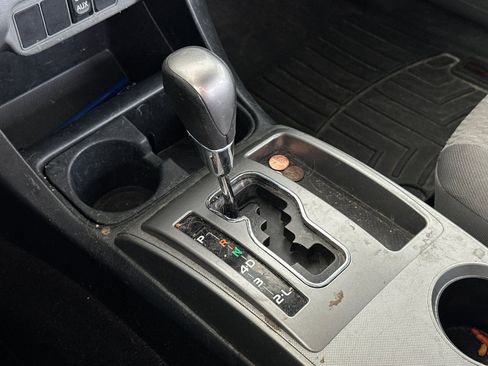 Used 2012 Toyota Tacoma SR5 w/ SR5 Pkg image 18