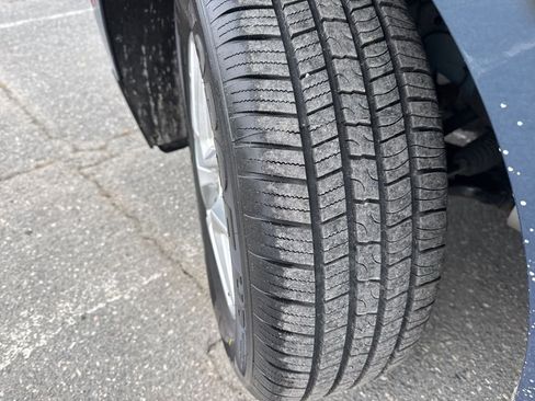 Used 2024 Chevrolet Equinox LT image 31