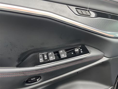 Used 2025 Jeep Wagoneer S Limited image 24