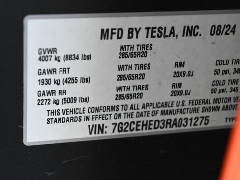 Used 2024 Tesla Cybertruck AWD Crew Cab image 16