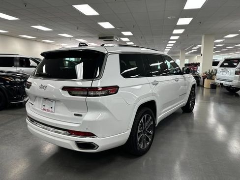 Used 2023 Jeep Grand Cherokee L Overland AWD/4WD image 7