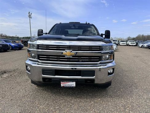 Used 2015 Chevrolet Silverado 2500 LT w/ LT Convenience Package image 2