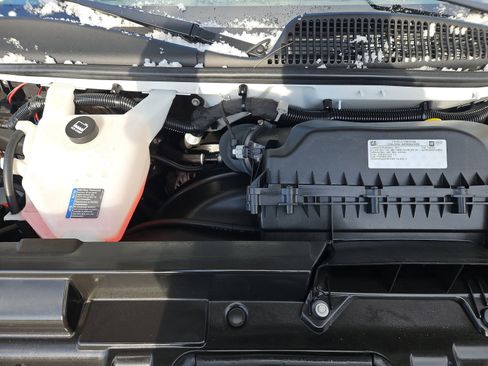 Used 2023 Chevrolet Express 2500 w/ Driver Convenience Package image 28