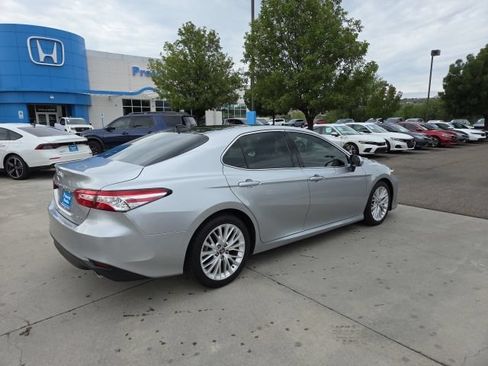 Used 2018 Toyota Camry XLE w/ Audio Package FWD image 5