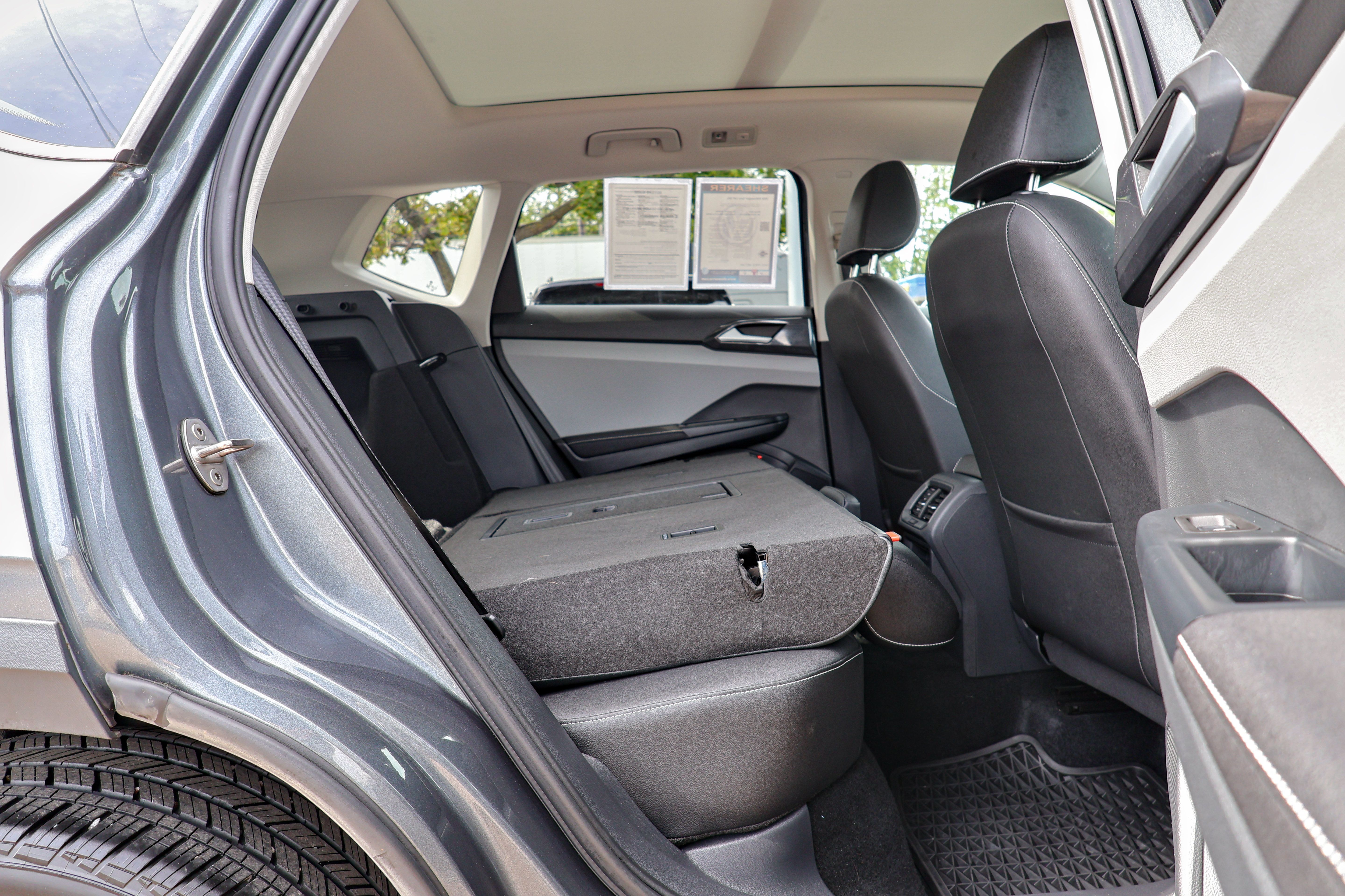 Certified 2024 Volkswagen Taos SEL AWD/4WD image 27