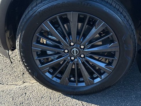 New 2026 Nissan Pathfinder SL image 9