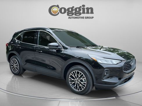 New 2025 Ford Escape PHEV image 7