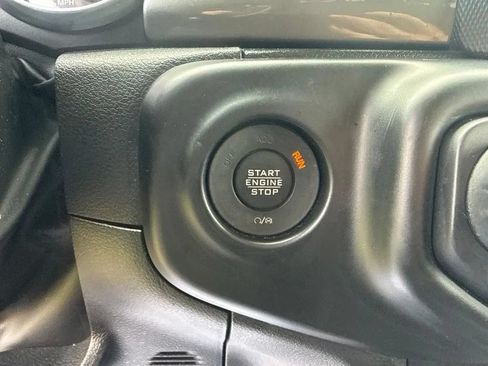 Used 2021 Jeep Wrangler Unlimited Sahara AWD/4WD image 20