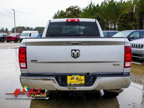 Used 2017 RAM 1500 Classic SLT image 11