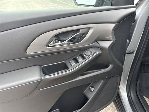 Used 2023 Chevrolet Traverse LT w/ LPO, Floor Liner Package AWD/4WD image 15
