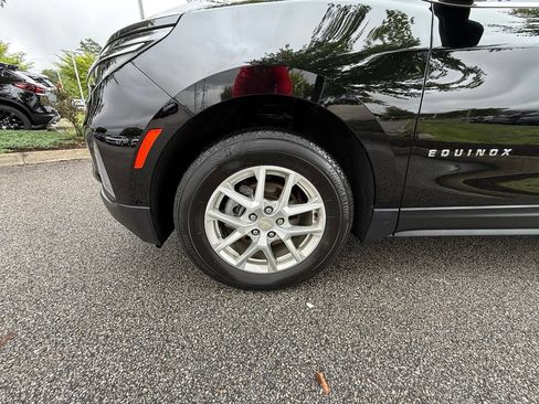 Used 2023 Chevrolet Equinox LT AWD/4WD image 30