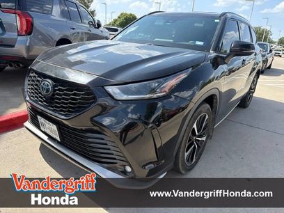 Used 2022 Toyota Highlander XSE