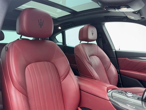 Used 2022 Maserati Levante Modena image 48