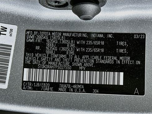 Used 2023 Toyota Highlander XLE FWD image 12