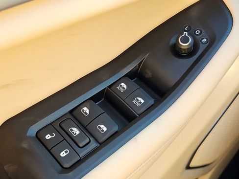 New 2026 Jeep Grand Cherokee L Limited w/ Luxury Tech Group II RWD image 25