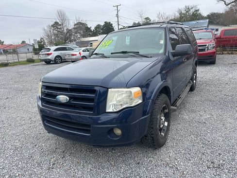 Used 2009 Ford Expedition XLT image 3