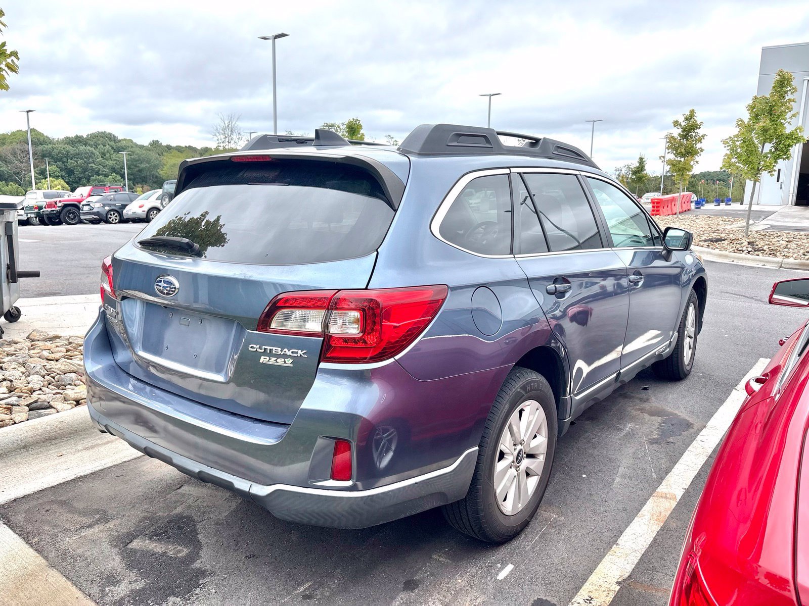 Used 2016 Subaru Outback 2.5i Premium AWD/4WD image 6