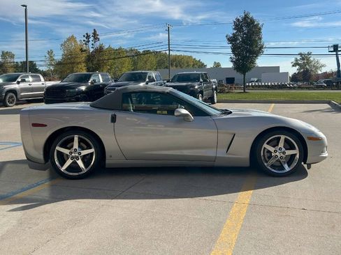 Used 2007 Chevrolet Corvette Convertible w/ Preferred Equipment Group image 9