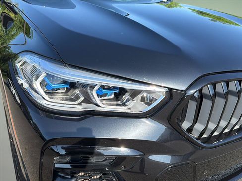 Used 2022 BMW X6 xDrive40i w/ Executive Package AWD/4WD image 34
