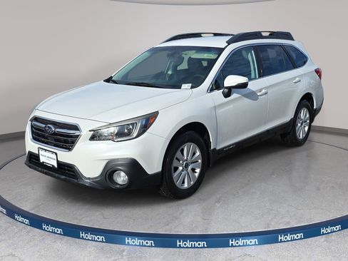 Used 2019 Subaru Outback 2.5i Premium image 1
