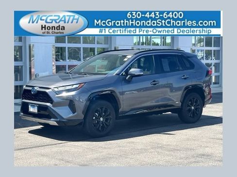 Used 2024 Toyota RAV4 SE AWD/4WD image 1