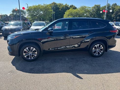 Used 2020 Toyota Highlander XLE image 8