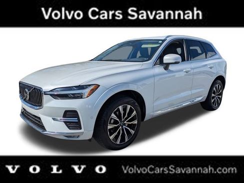 Used 2023 Volvo XC60 B5 Plus image 10
