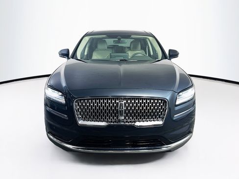 Used 2022 Lincoln Nautilus FWD w/ Premium Package image 2