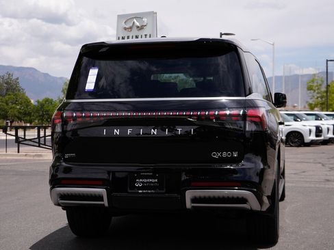 New 2026 INFINITI QX80 Luxe w/ Cargo Package AWD/4WD image 3