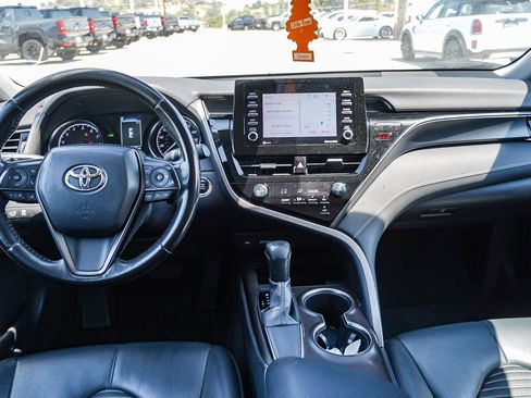 Used 2021 Toyota Camry SE w/ Convenience Package FWD image 13