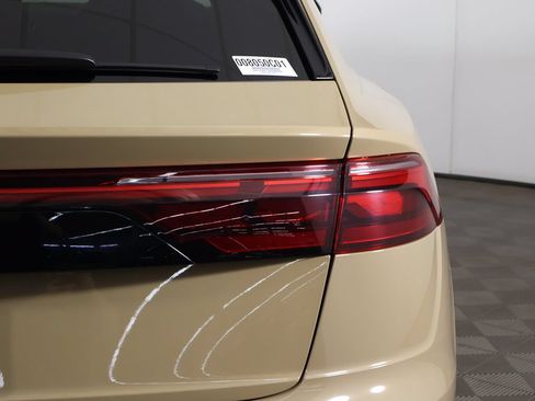 Used 2024 Audi SQ8 Premium Plus AWD/4WD image 19