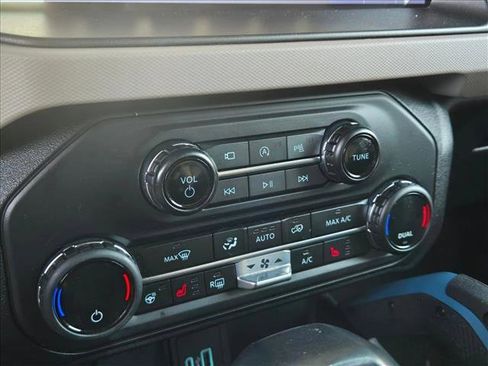 Certified 2023 Ford Bronco Wildtrak image 17