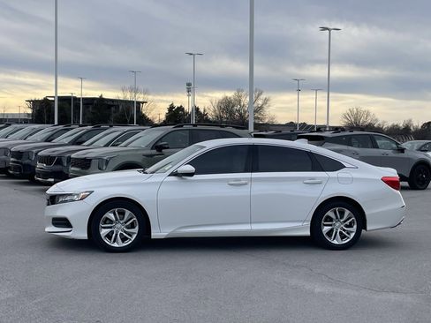 Used 2018 Honda Accord LX image 4