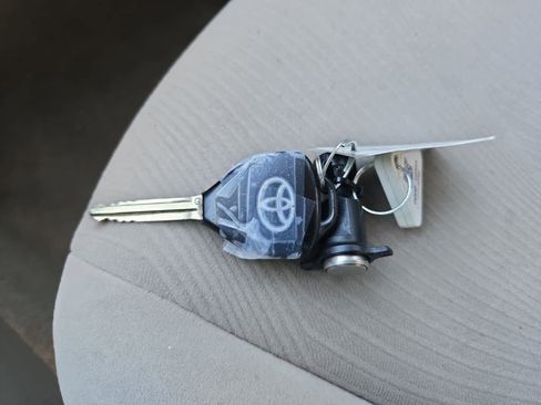 Used 2011 Toyota Corolla LE image 29