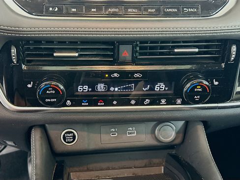 Used 2023 Nissan Rogue SL w/ SL Premium Package FWD image 24