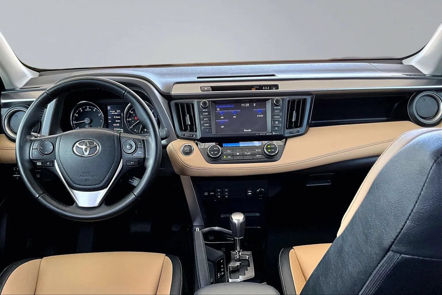 Used 2018 Toyota RAV4 Limited FWD image 7