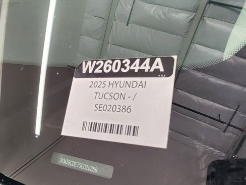 Used 2025 Hyundai Tucson SEL AWD/4WD image 23