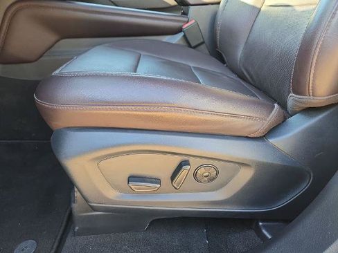 Certified 2025 Ford Explorer Platinum RWD image 17