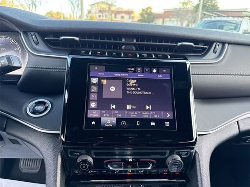 New 2025 Jeep Grand Cherokee L Laredo w/ Trailer Tow Package image 18