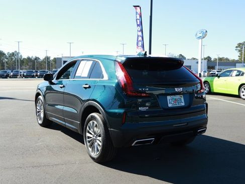 Used 2024 Cadillac XT4 Premium Luxury image 8