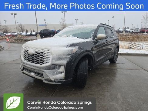 Used 2025 Ford Explorer ST-Line w/ ST-Line Street Pack image 3
