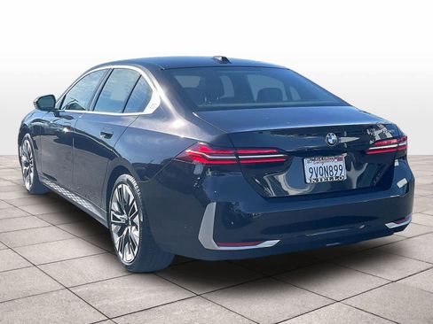 Used 2026 BMW 530i w/ Premium Package RWD image 15