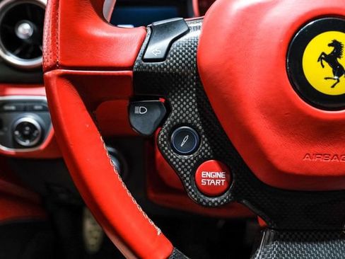 Used 2018 Ferrari California T image 21