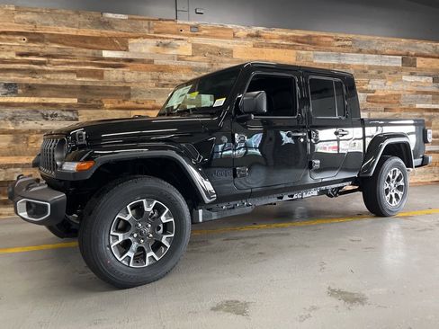 New 2026 Jeep Gladiator Sahara image 46