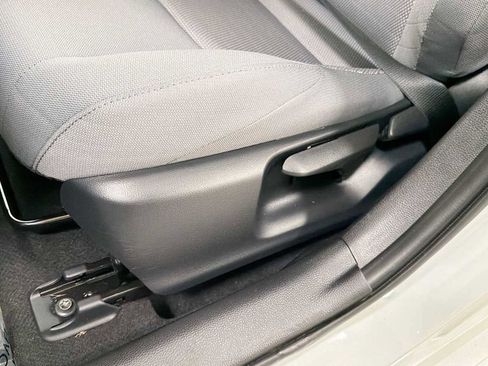 Used 2026 Toyota Corolla SE FWD image 14