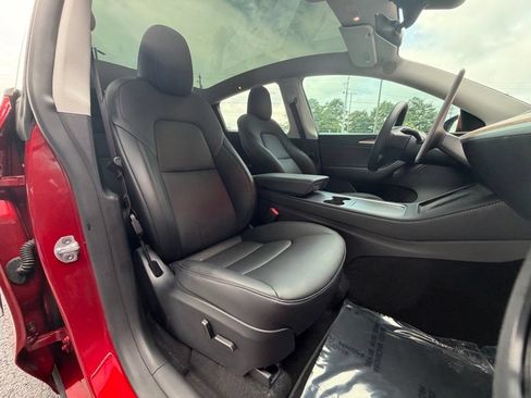 Used 2024 Tesla Model Y Long Range AWD/4WD image 37